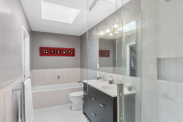 Photo of property in 16e Hobson Street, Thorndon, Wellington, 6011