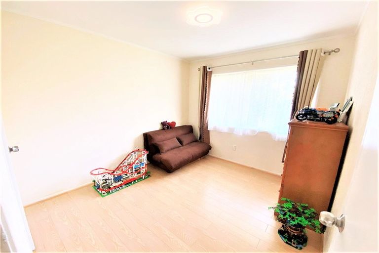 Photo of property in 21 Millhouse Drive, Northpark, Auckland, 2013