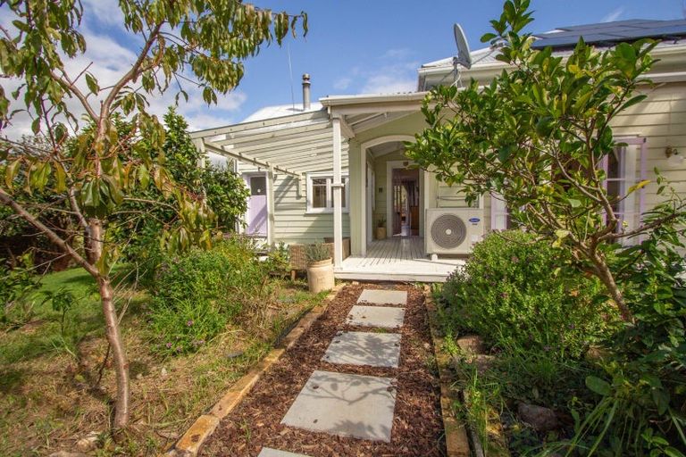 Photo of property in 60 Te Ana Lane, Thames, 3577