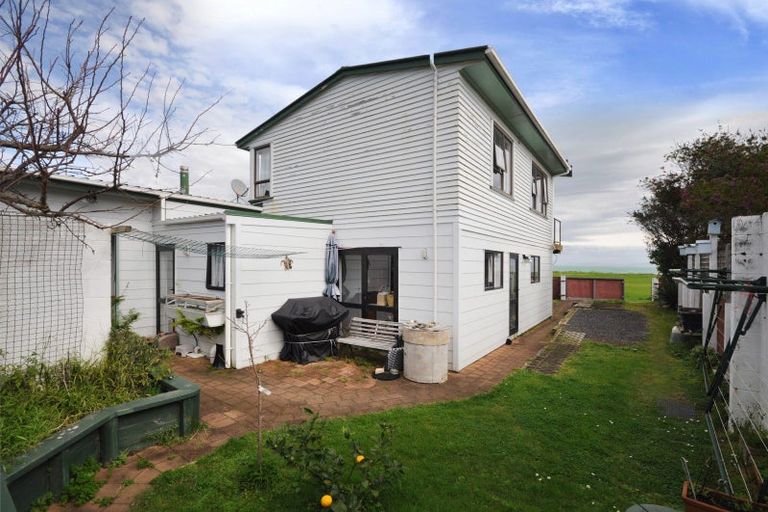 Photo of property in 26 Aputa Avenue, Te Puru, Thames, 3575