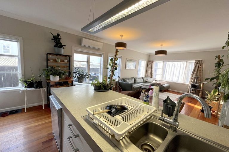 Photo of property in 122 Hamilton Road, Hataitai, Wellington, 6021