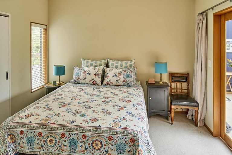 Photo of property in 95 Seaview Road, Paremata, Porirua, 5024