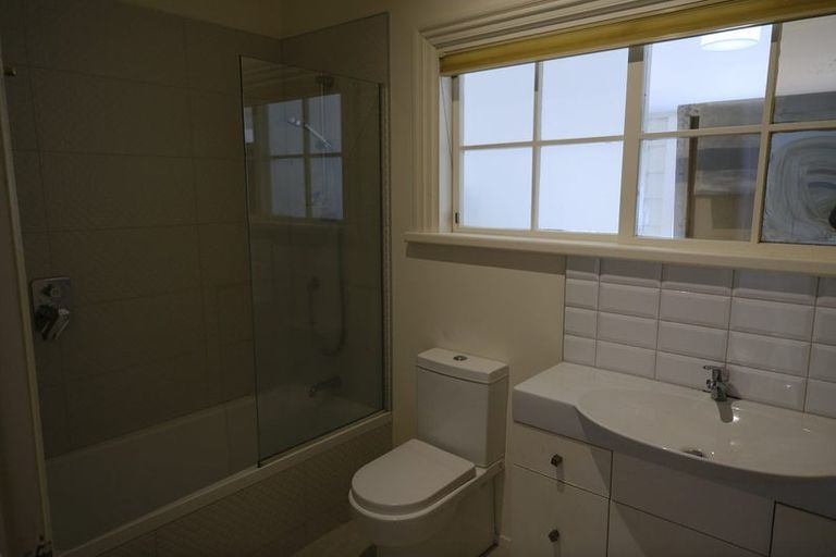 Photo of property in 27 Bidwill Street, Mount Cook, Wellington, 6021