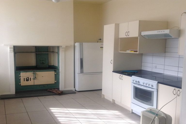 Photo of property in 11 Fitzroy Street, Caversham, Dunedin, 9012