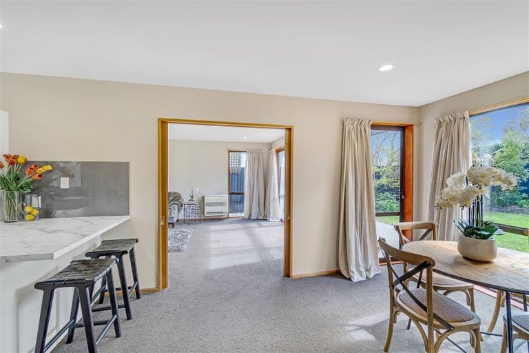 Photo of property in 27b Bryndwr Road, Fendalton, Christchurch, 8052