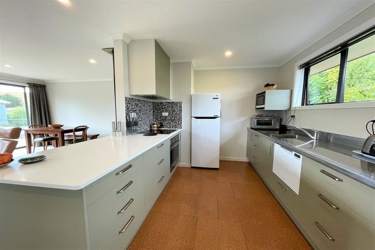 Photo of property in 5 Mill Street, Clinton, 9534