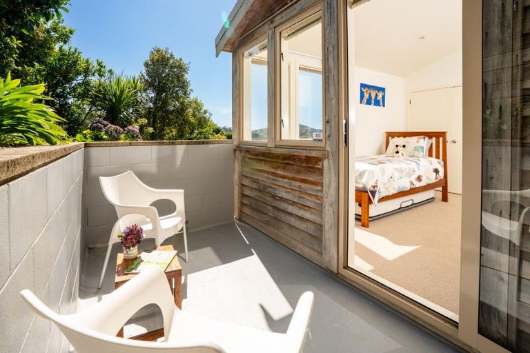 Photo of property in 23 Doris Gordon Crescent, Crofton Downs, Wellington, 6035