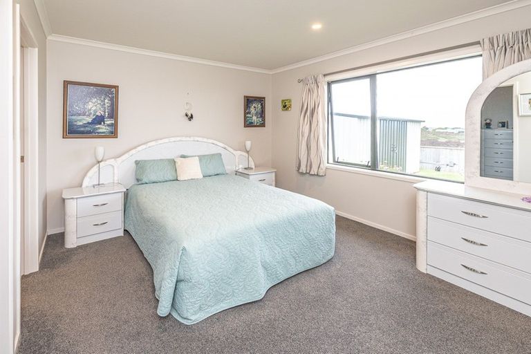 Photo of property in 33 Magnolia Crescent, Tawhero, Whanganui, 4501