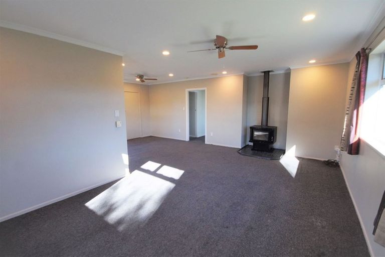 Photo of property in 16 Montrose Avenue, Culverden, 7392