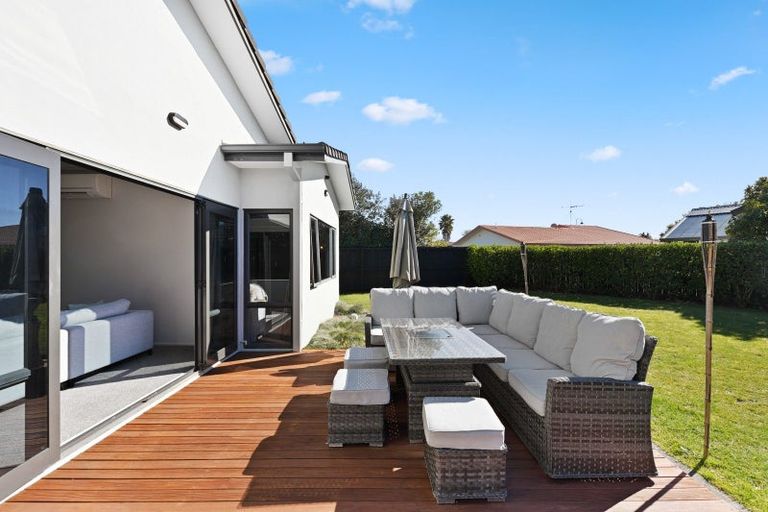 Photo of property in 13 Mangakoea Place, St Andrews, Hamilton, 3200