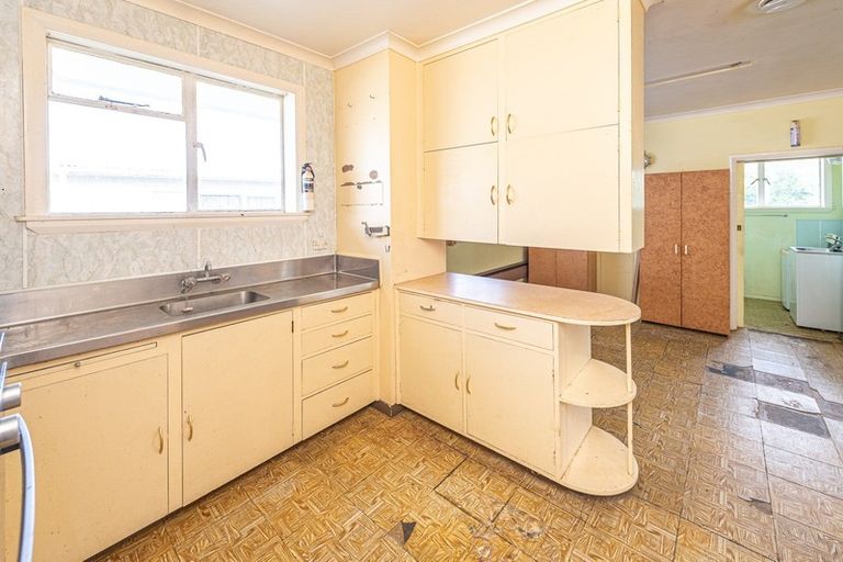 Photo of property in 15 Matai Street, Castlecliff, Whanganui, 4501