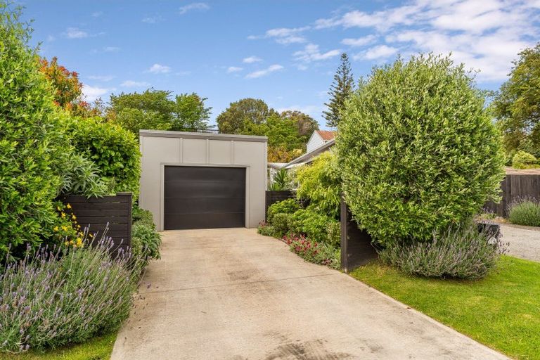 Photo of property in 74 Glen Road, Raumati South, Paraparaumu, 5032