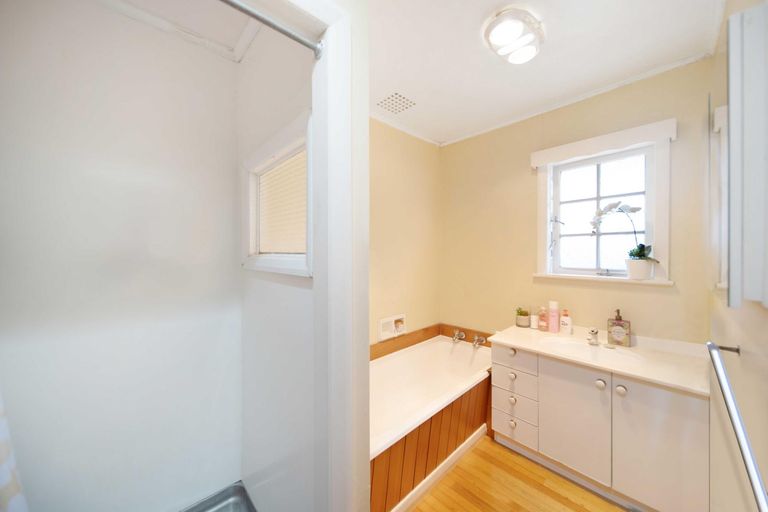 Photo of property in 80 Hill Road, Hillpark, Auckland, 2102