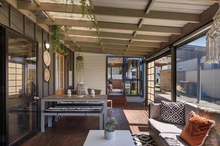 Photo of property in 42 Beach Road, Waihi Beach, 3611