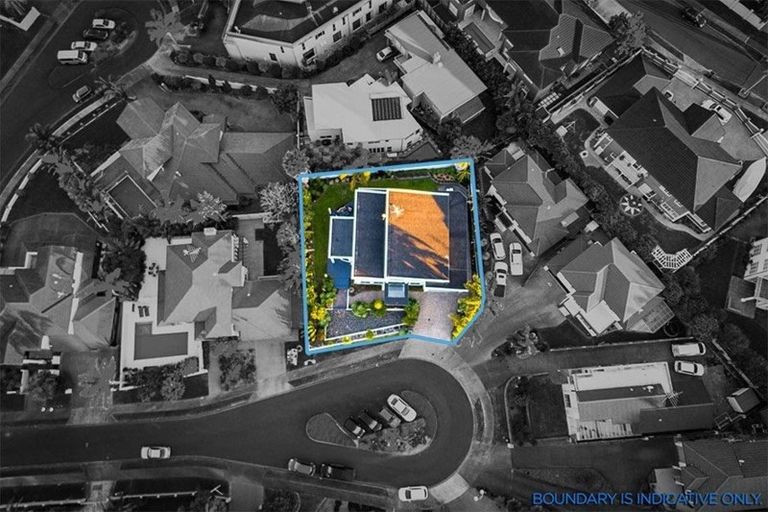 Photo of property in 6 Lupetti Rise, West Harbour, Auckland, 0618