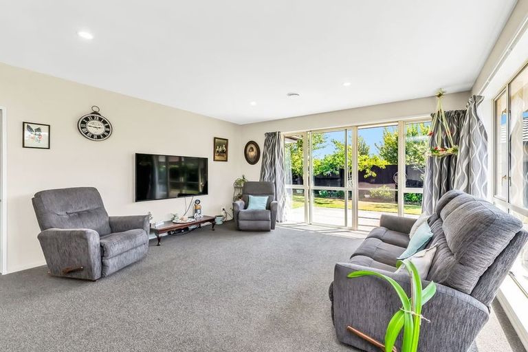 Photo of property in 1 Greenan Place, Doyleston, 7683