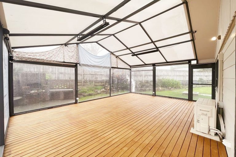 Photo of property in 5 Skyla Place, Massey, Auckland, 0614