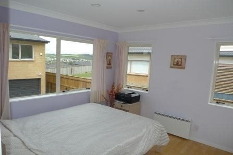 Photo of property in 41 Erlestoke Crescent, Churton Park, Wellington, 6037