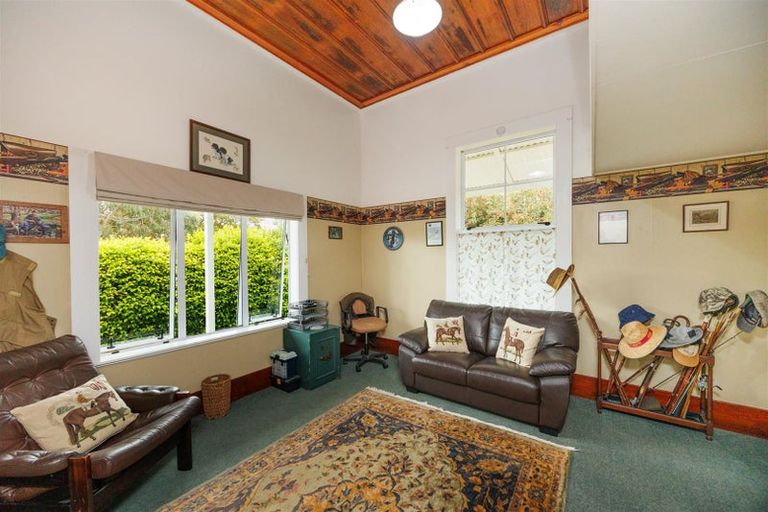 Photo of property in 375 Rangatira Road, Hunterville, 4786