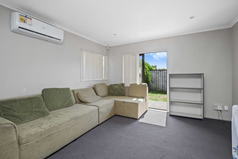 Photo of property in 70a Kayes Road, Pukekohe, 2120
