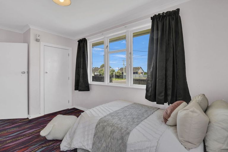 Photo of property in 33 Matipo Street, Castlecliff, Whanganui, 4501