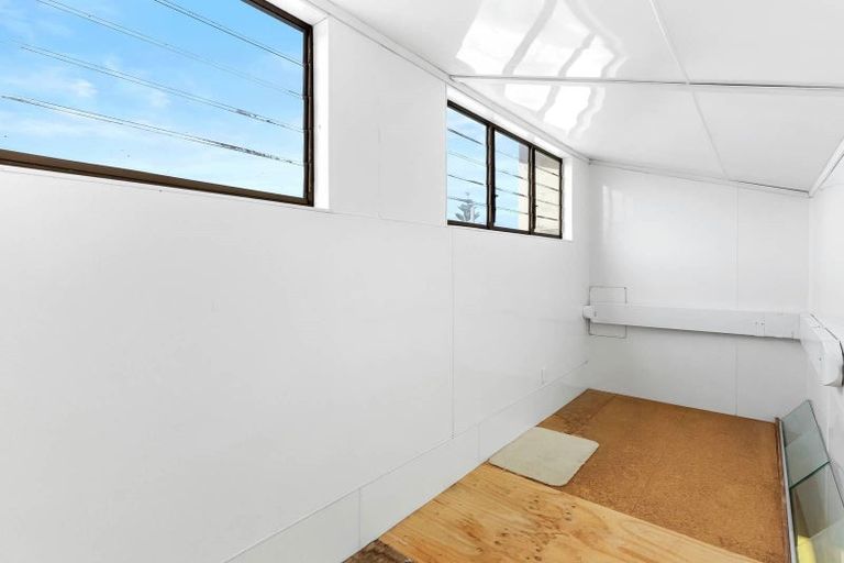 Photo of property in 3/31 The Parade, Bucklands Beach, Auckland, 2012