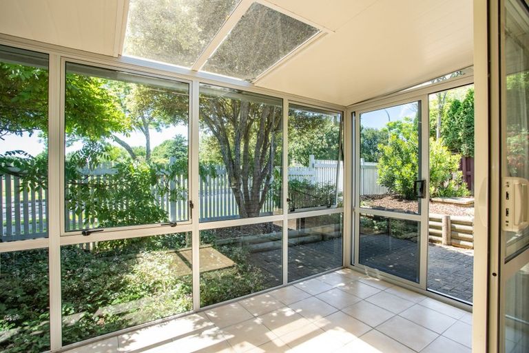 Photo of property in 2 Ashdown Place, Pahurehure, Papakura, 2113