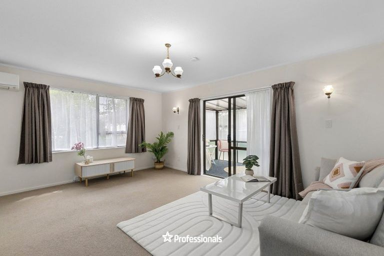 Photo of property in 52 Sladden Street, Naenae, Lower Hutt, 5011