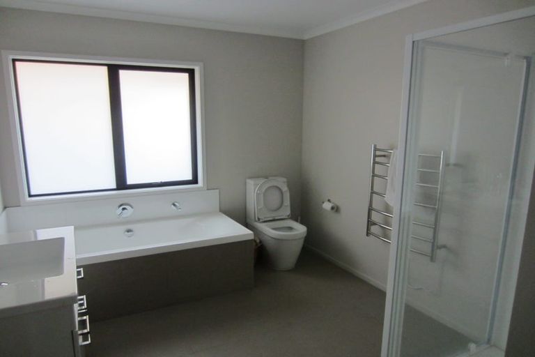 Photo of property in 18a Valley Road, Pukekohe, 2120