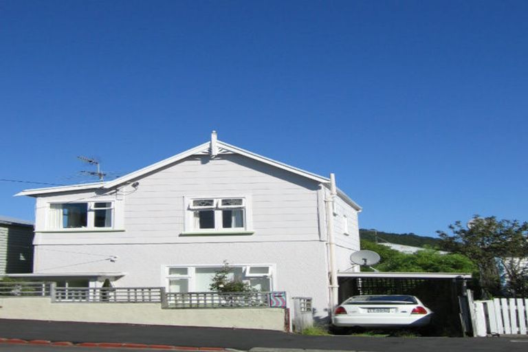 Photo of property in 6 Picton Avenue, Newtown, Wellington, 6021