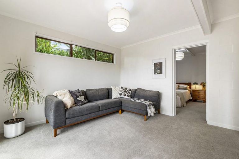 Photo of property in 105 Kia Ora Road, Beach Haven, Auckland, 0626