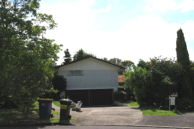 Photo of property in 7 Celina Place, Browns Bay, Auckland, 0630