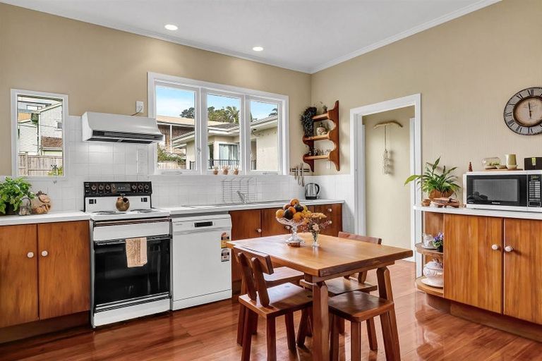 Photo of property in 1/45 Northboro Road, Belmont, Auckland, 0622