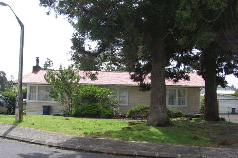 Photo of property in 7 Maybelle Place, Kelston, Auckland, 0602