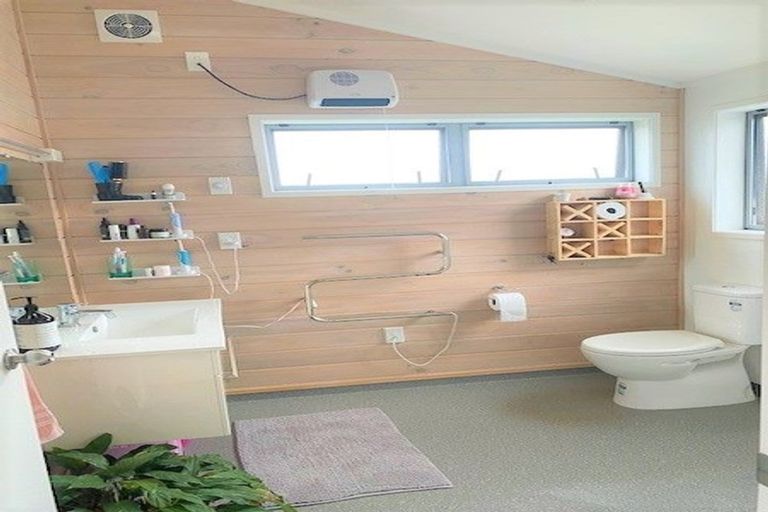 Photo of property in 7 Bardia Street, Belmont, Auckland, 0622