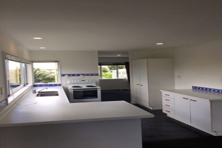 Photo of property in 103b Redoubt Road, Goodwood Heights, Auckland, 2105
