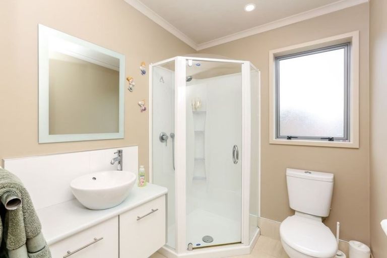 Photo of property in 32b Gilbert Street, New Plymouth, 4310