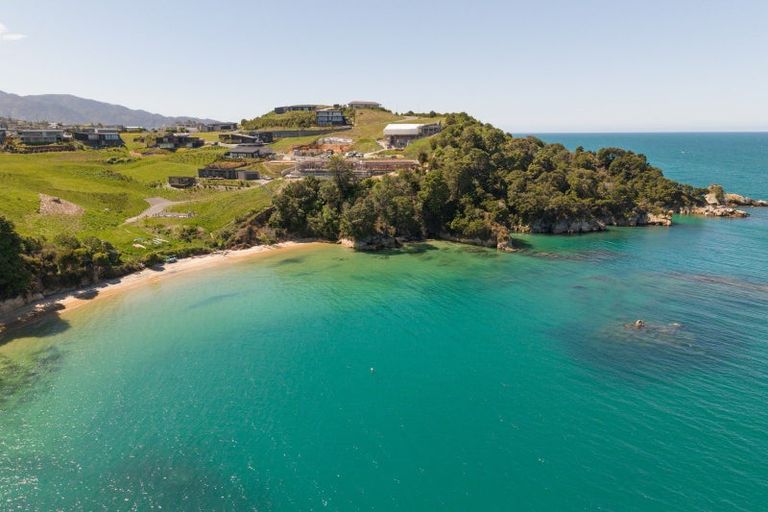 Photo of property in 6 Fairburn Place, Kaiteriteri, 7197