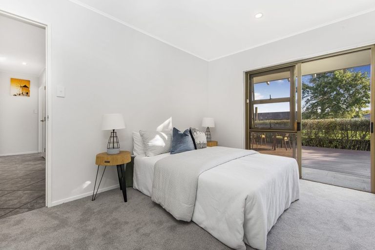 Photo of property in 13 Reynard Terrace, Conifer Grove, Takanini, 2112