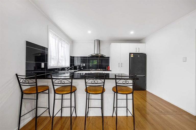 Photo of property in 11 Sunnyside Crescent, Papatoetoe, Auckland, 2025