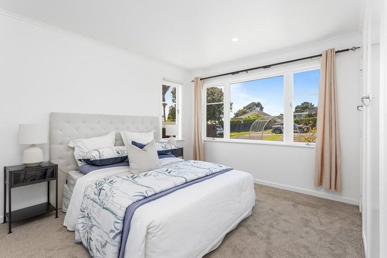 Photo of property in 1/15 Kia Ora Road, Beach Haven, Auckland, 0626