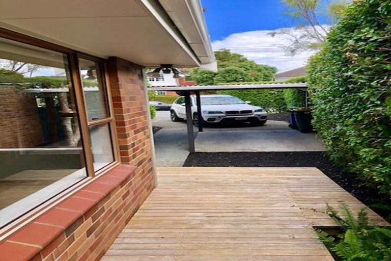Photo of property in 2/32 Merani Street, Narrow Neck, Auckland, 0622