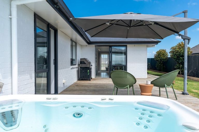 Photo of property in 12 Iwi Road, Baverstock, Hamilton, 3200