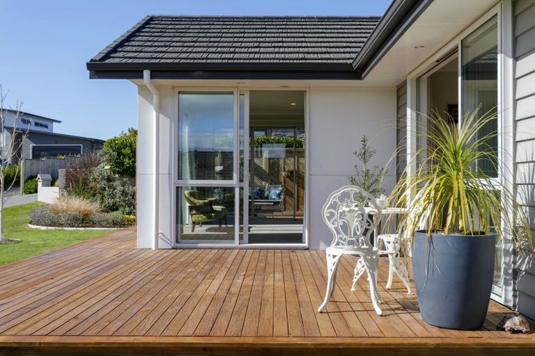 Photo of property in 10 Loloma Way, Wharewaka, Taupo, 3330