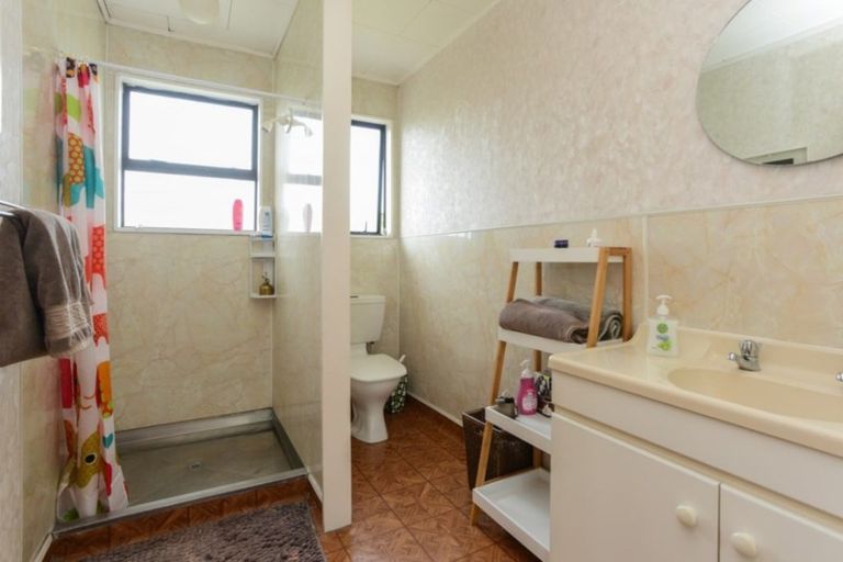 Photo of property in 231a Warwick Road, Mayfair, Hastings, 4122