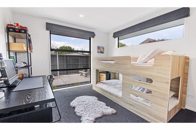 Photo of property in 21 Awa Place, Rangiora, 7400