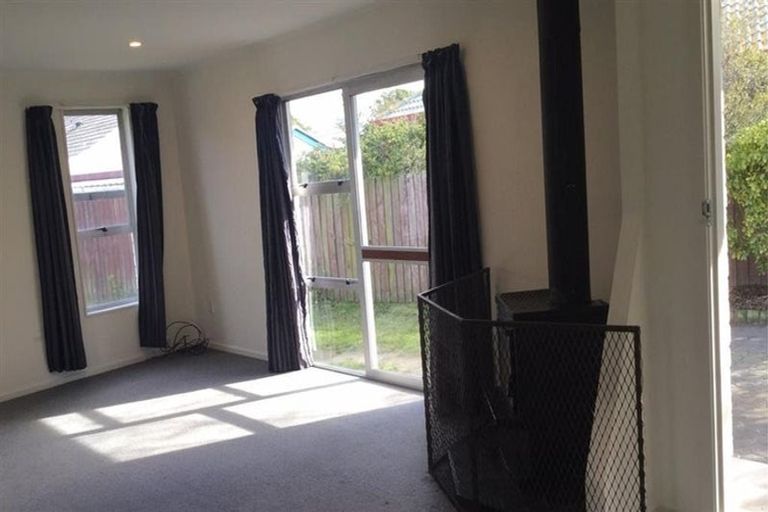 Photo of property in 6 Inverell Place, North New Brighton, Christchurch, 8083
