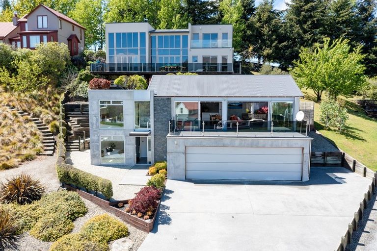 Photo of property in 2 Tenby Street, Wanaka, 9305