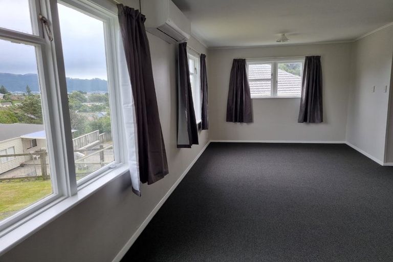 Photo of property in 22-24 Bedford Street, Cannons Creek, Porirua, 5024