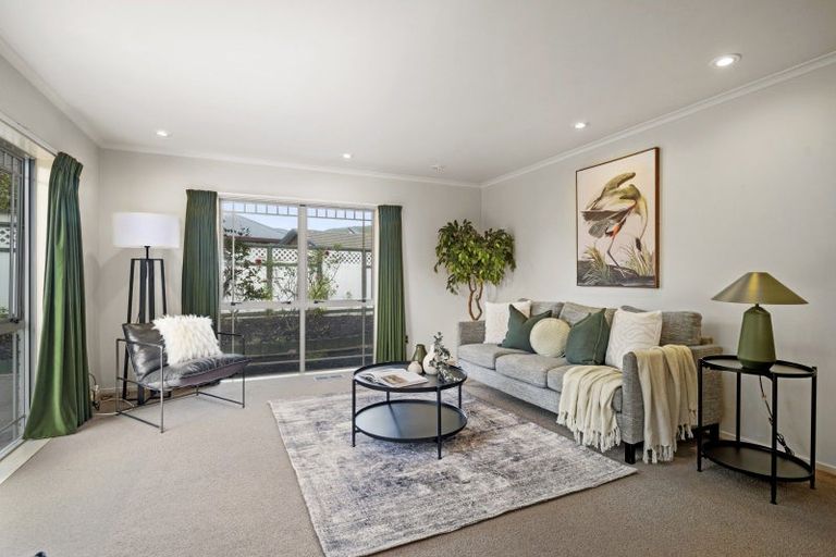 Photo of property in 17 Warwick Drive, Lynmore, Rotorua, 3010